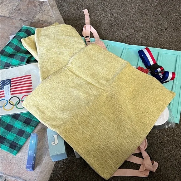 Amazing not so mystery box - Picture 3 of 3